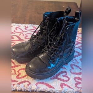 Girls Black Patent Leather Combat Boots/ Size Girl 2